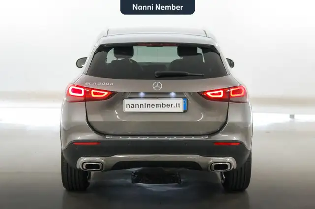 Mercedes-Benz Gla view 4