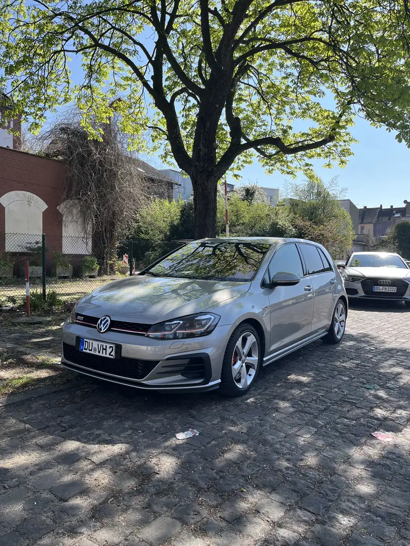 Volkswagen Golf GTI (BlueMotion Technology) DSG Performance - 1