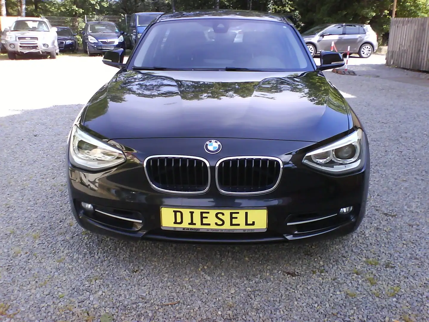 BMW 120 120 d Zwart - 2
