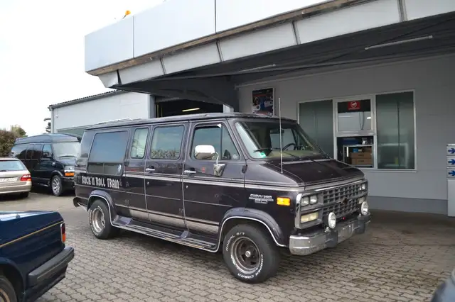 Chevrolet Chevy Van G20 low top  5,7 V8