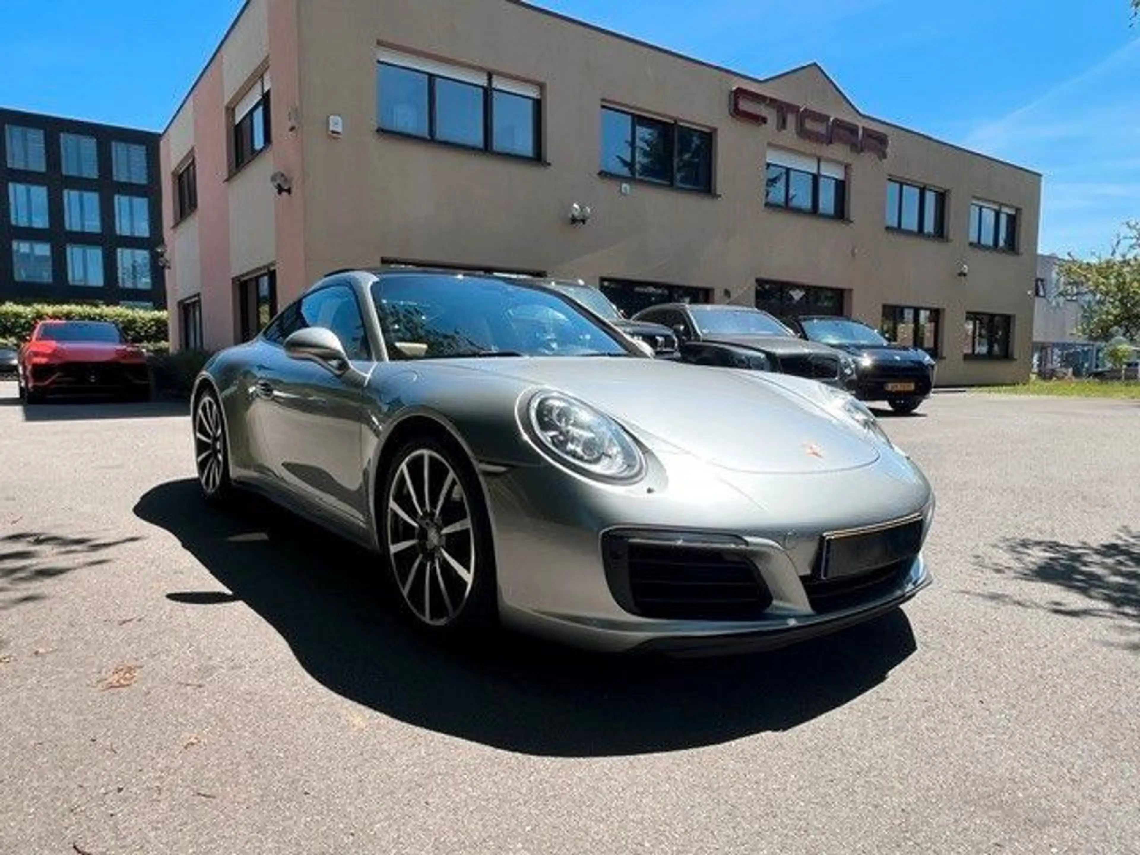 Porsche 991 911 Carrera 4 S - panorama - VOLL — photo 14