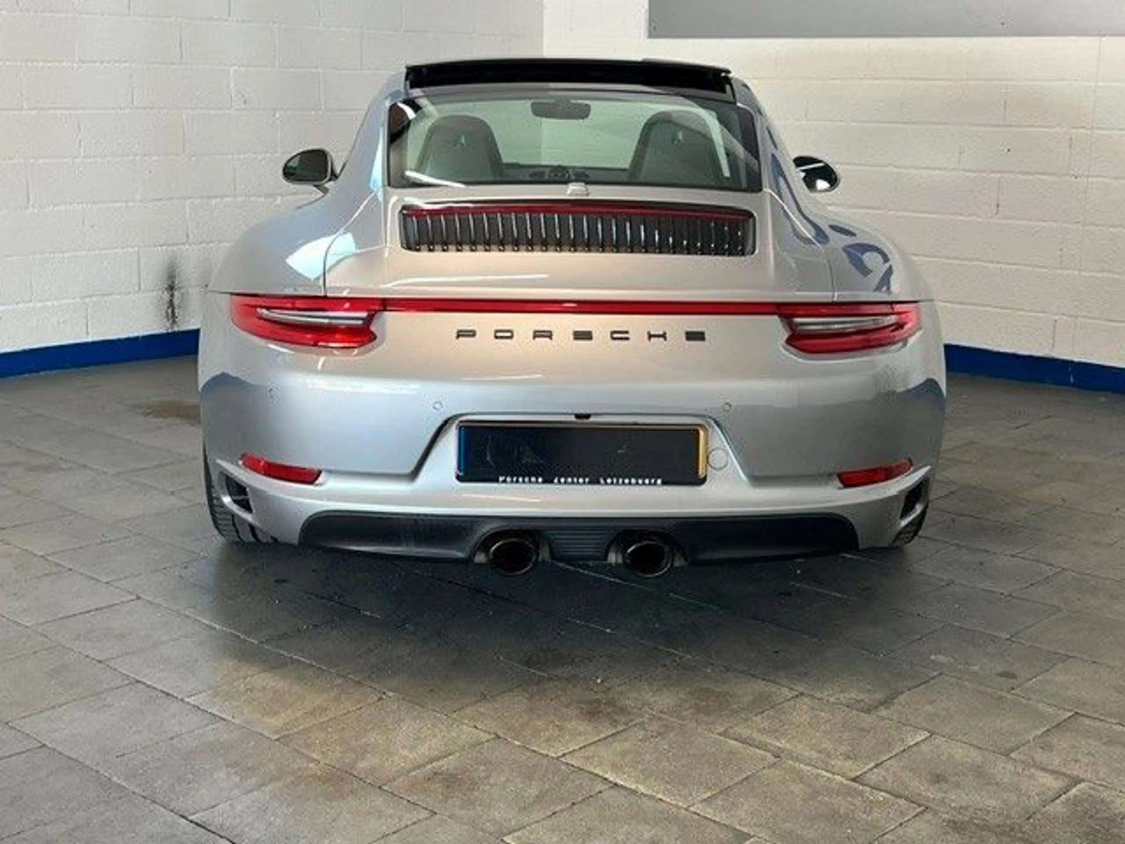 Porsche 991 911 Carrera 4 S - panorama - VOLL — photo 5