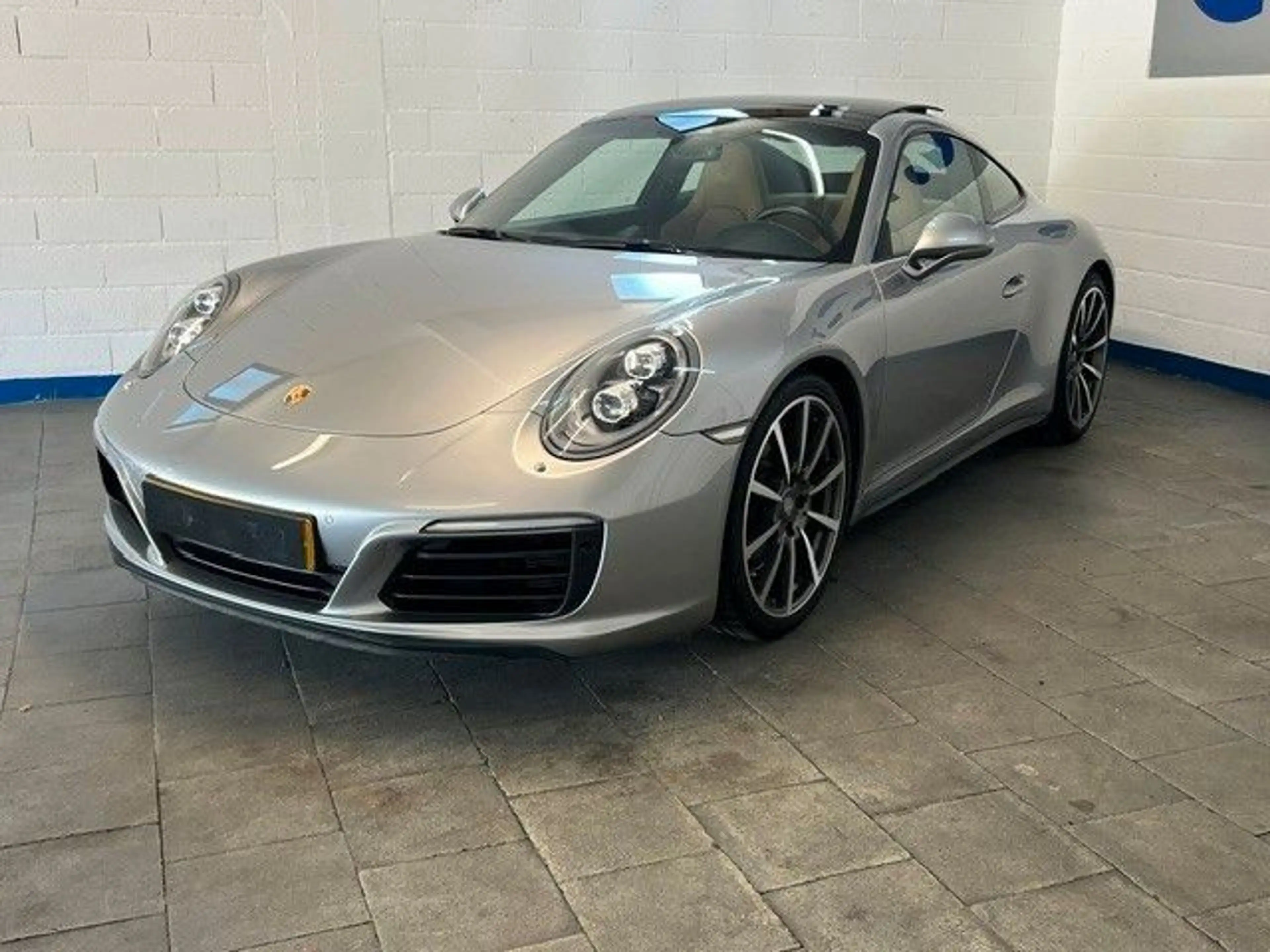 Porsche 991 911 Carrera 4 S - panorama - VOLL — photo 6