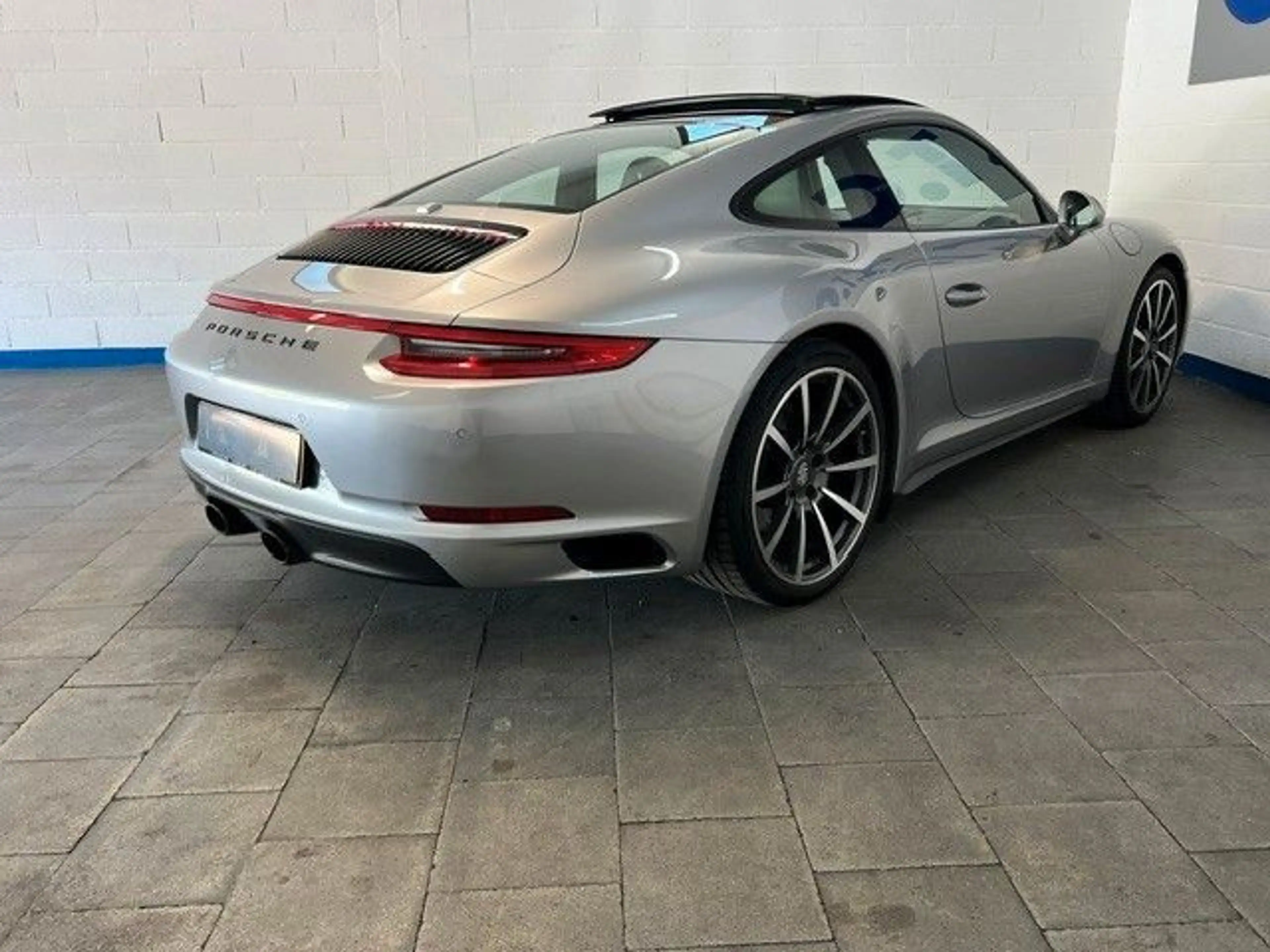 Porsche 991 911 Carrera 4 S - panorama - VOLL — photo 3