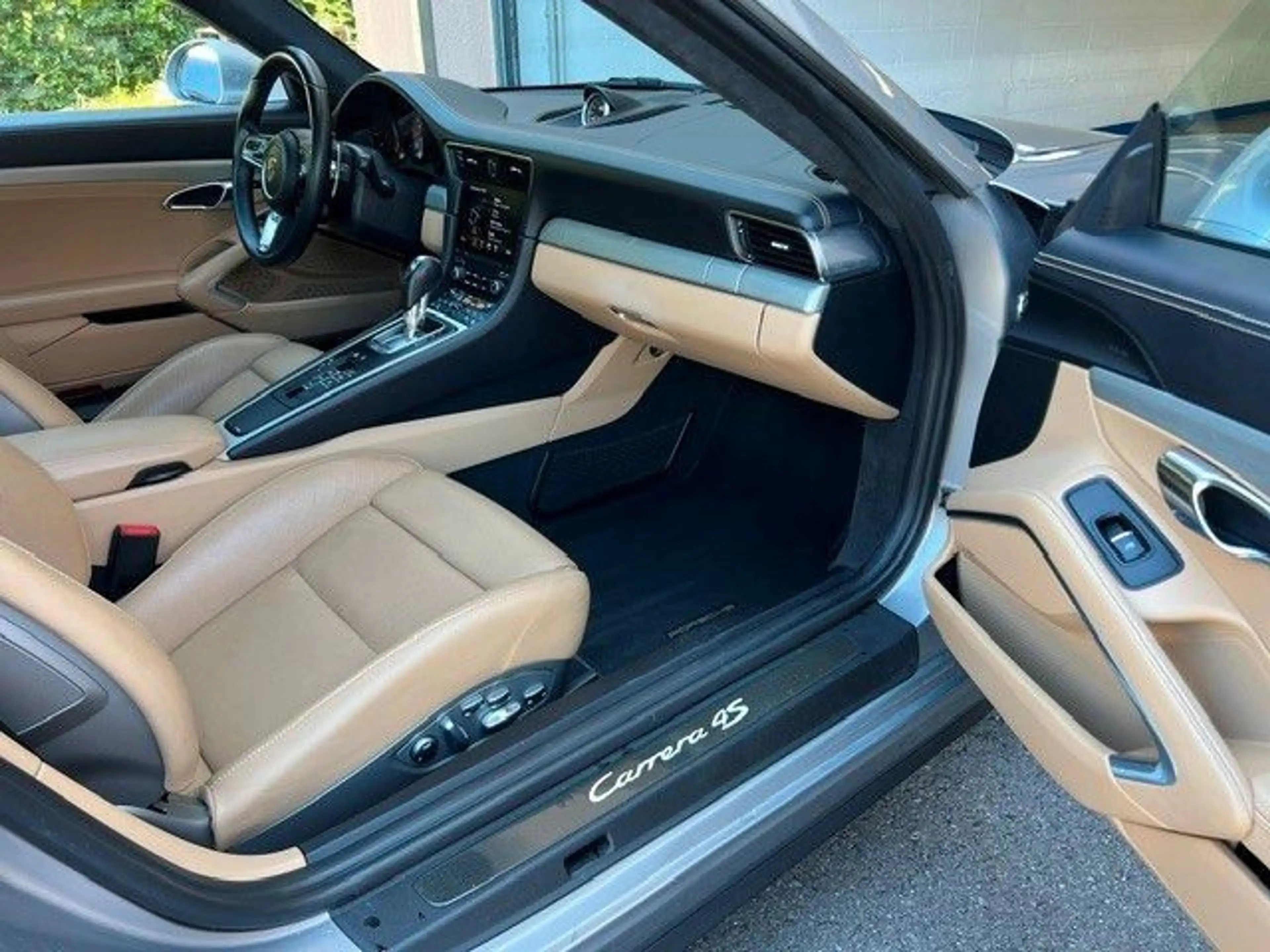 Porsche 991 911 Carrera 4 S - panorama - VOLL — photo 10