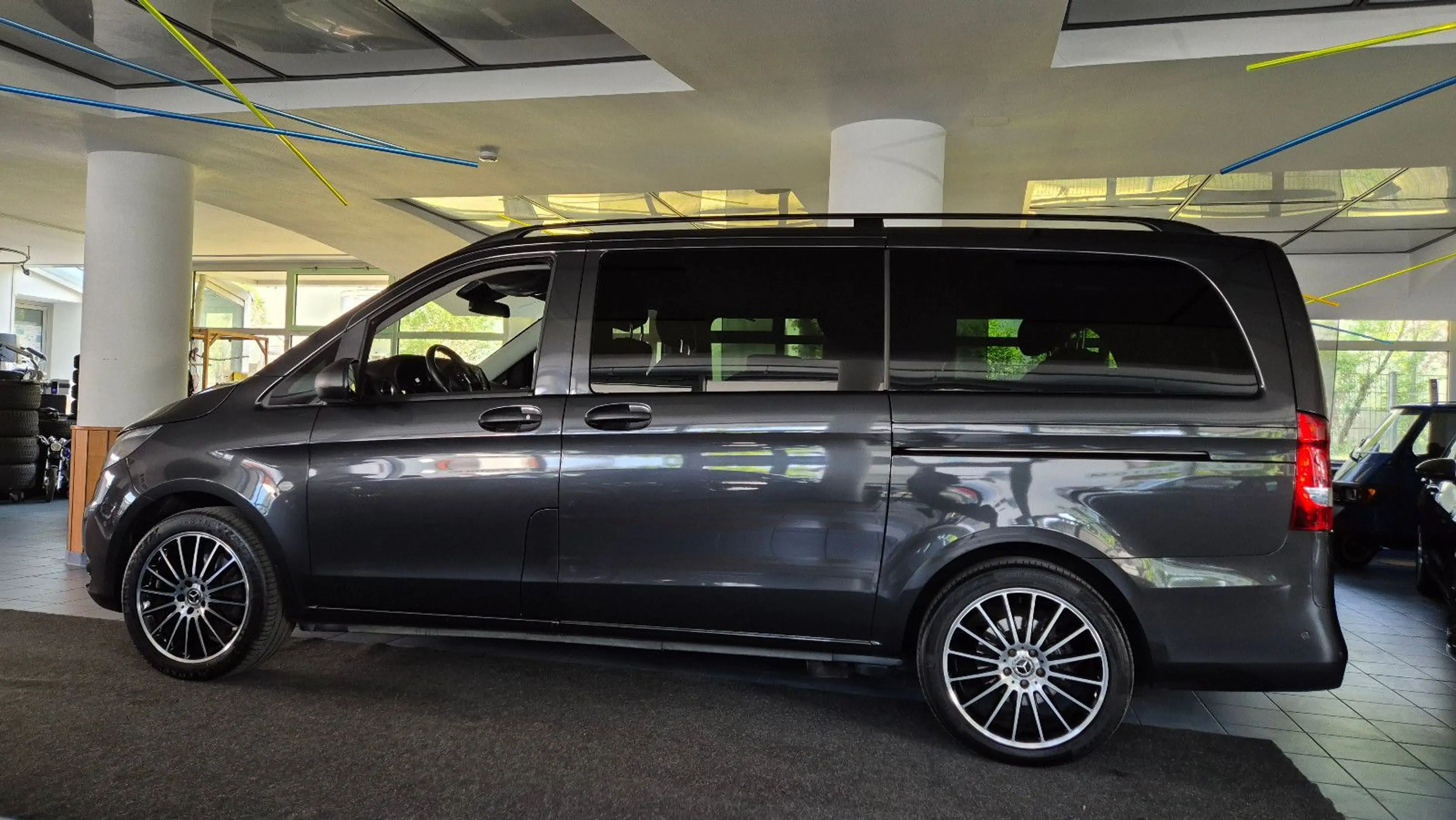 Mercedes-Benz Vito CDI Edition 4x4 lang/19"/ACC/AHK/RFK/Standh — photo 3