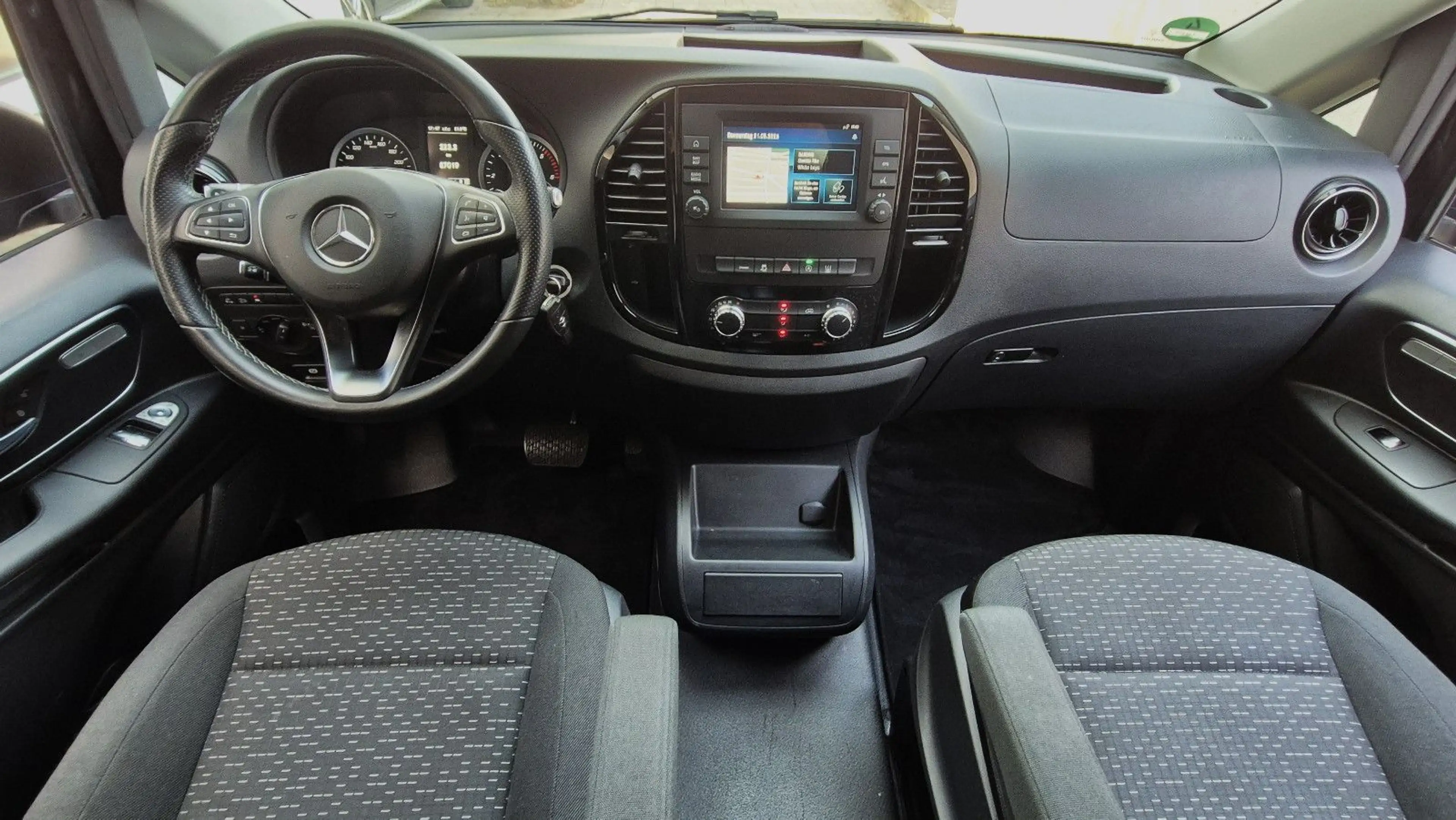 Mercedes-Benz Vito CDI Edition 4x4 lang/19"/ACC/AHK/RFK/Standh — photo 10