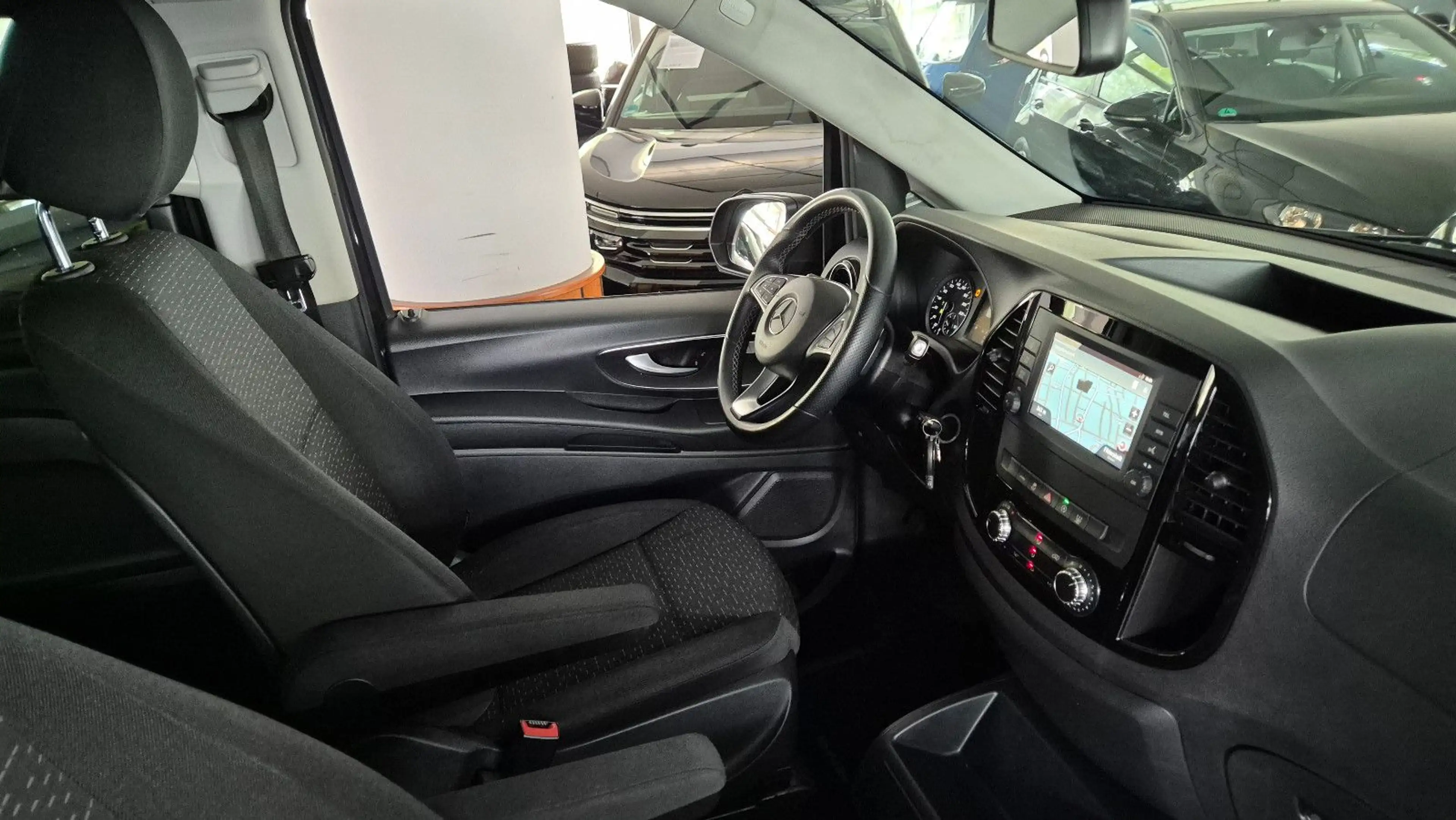 Mercedes-Benz Vito CDI Edition 4x4 lang/19"/ACC/AHK/RFK/Standh — photo 15