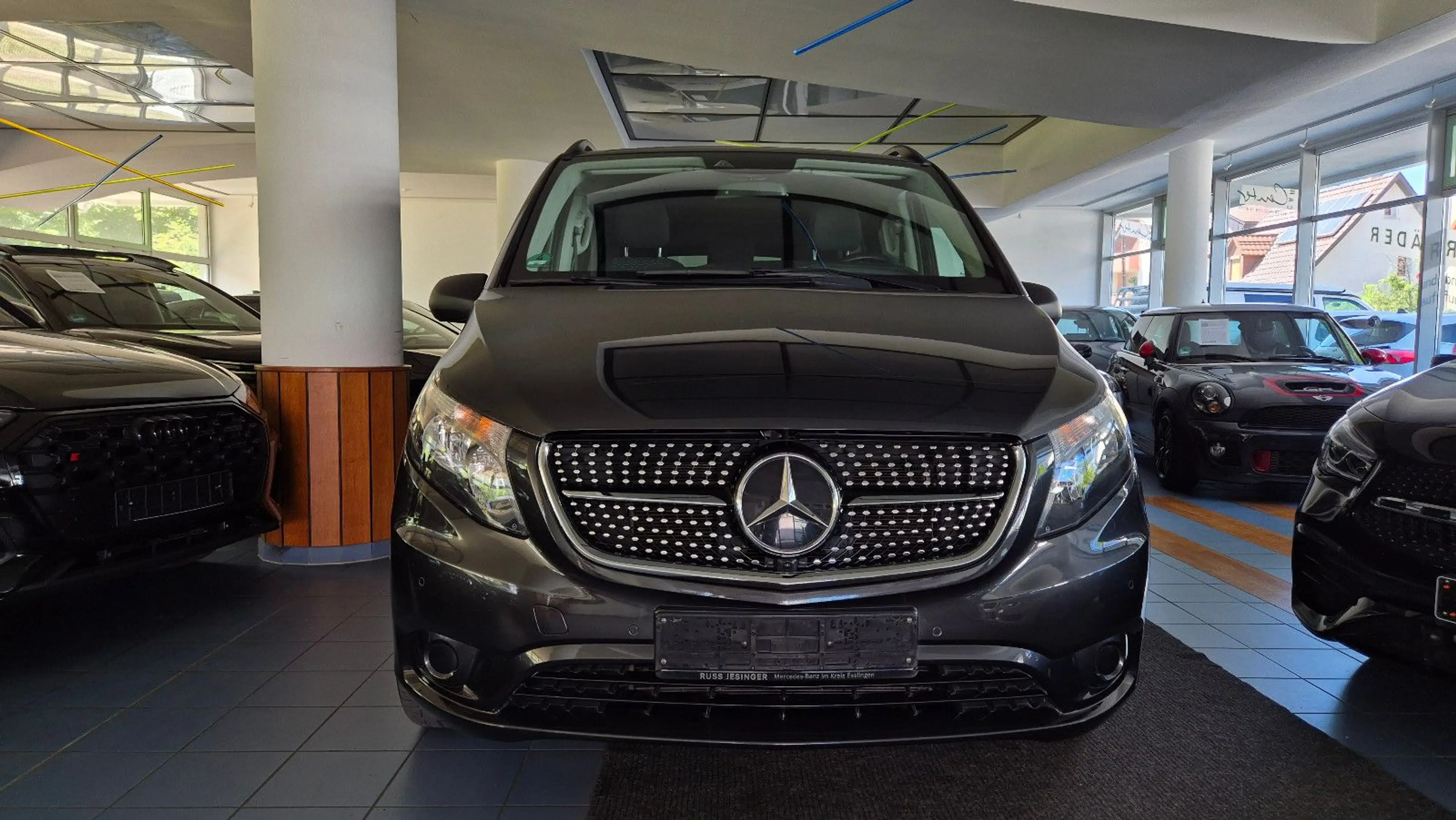 Mercedes-Benz Vito CDI Edition 4x4 lang/19"/ACC/AHK/RFK/Standh — photo 2