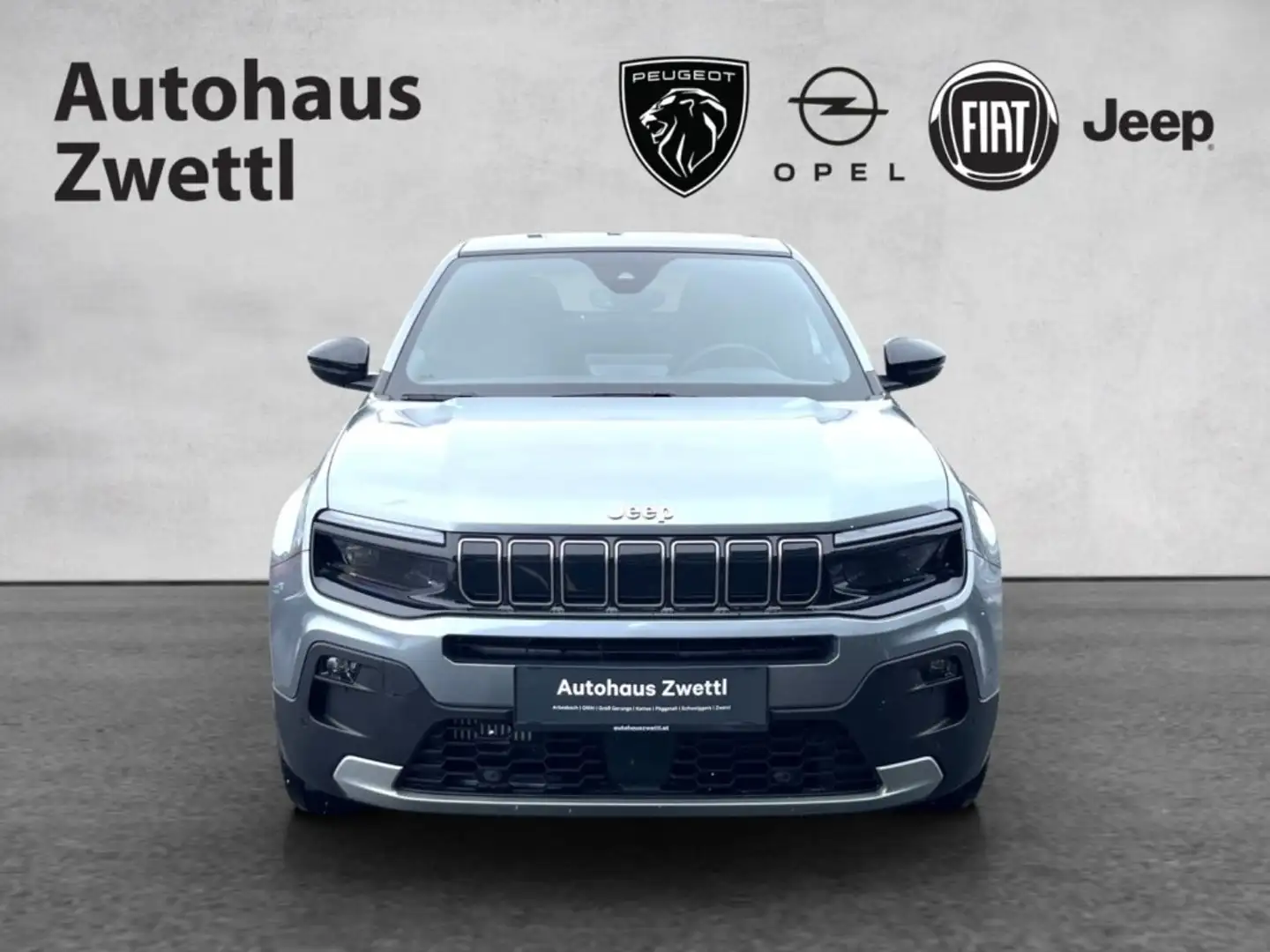 Jeep Avenger Summit GSE PT 100 Grau - 2