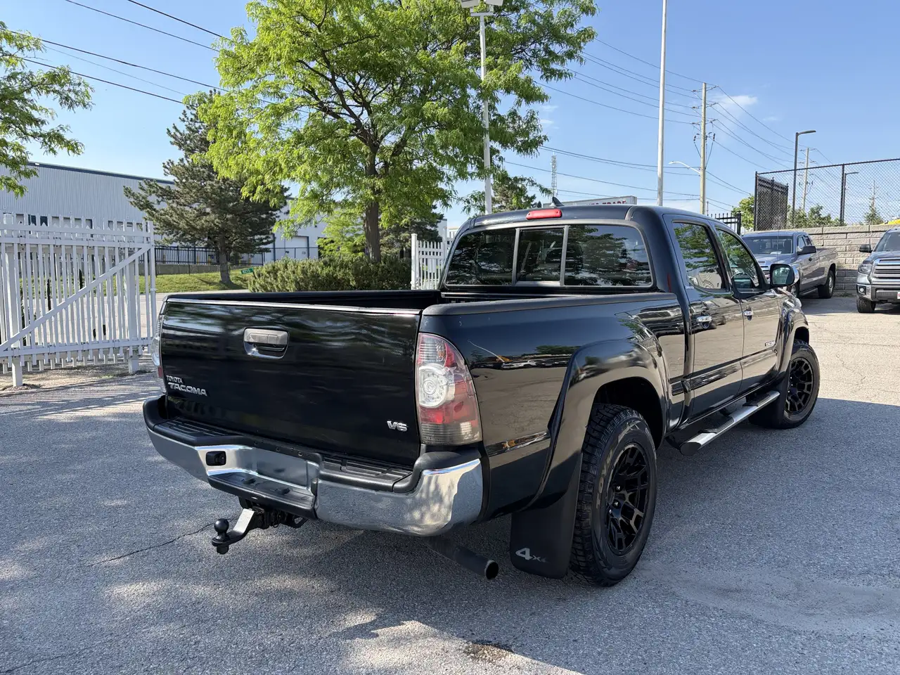 Toyota Tacoma снимка Toyota Tacoma