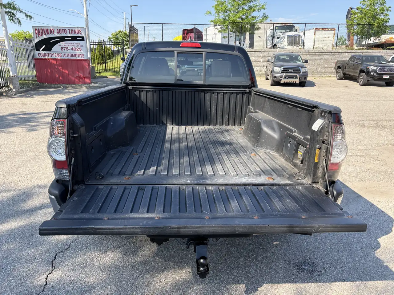 Toyota Tacoma снимка Toyota Tacoma