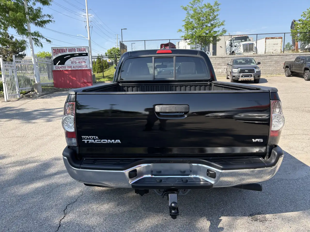 Toyota Tacoma снимка Toyota Tacoma