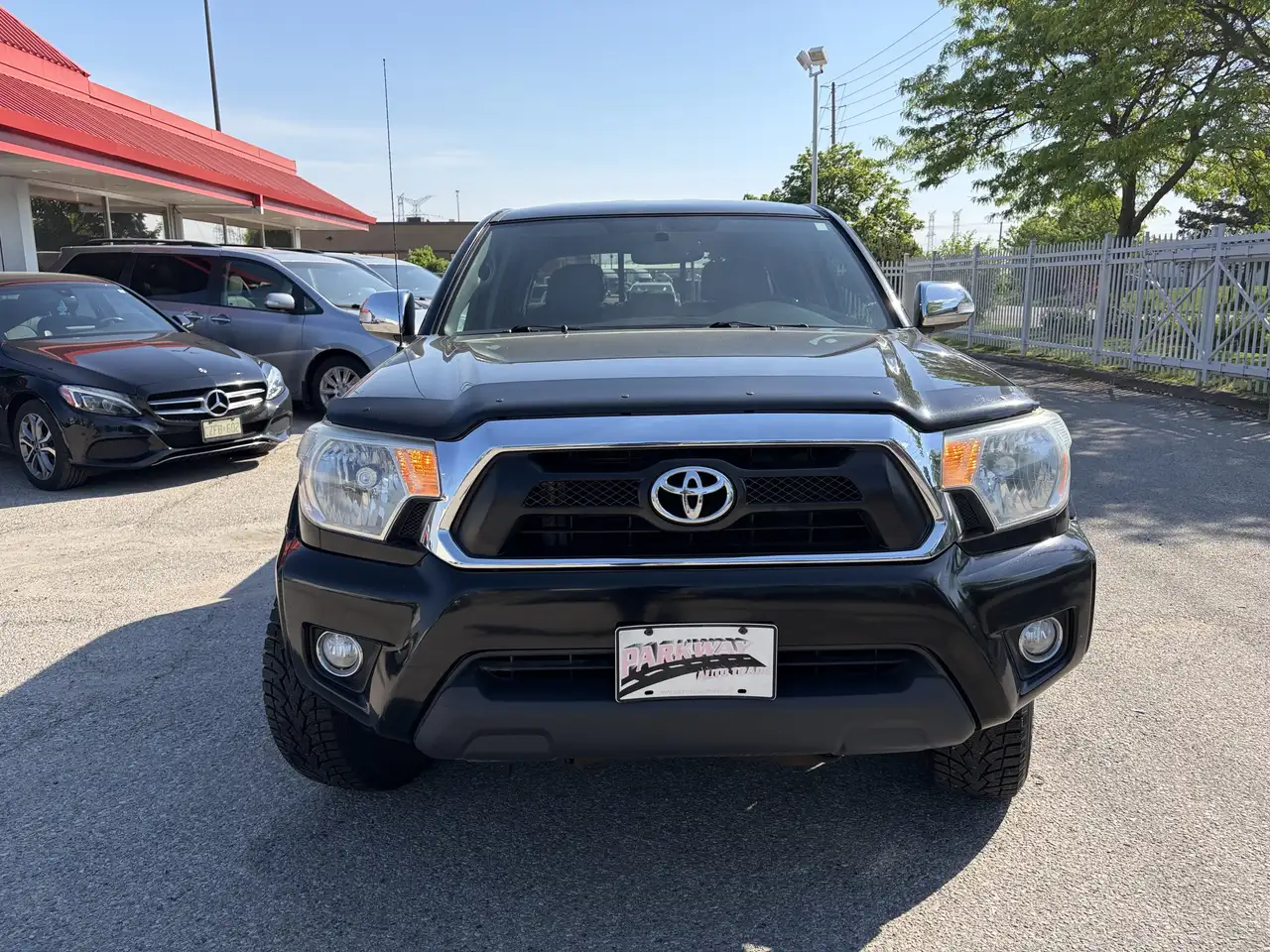 Toyota Tacoma снимка Toyota Tacoma