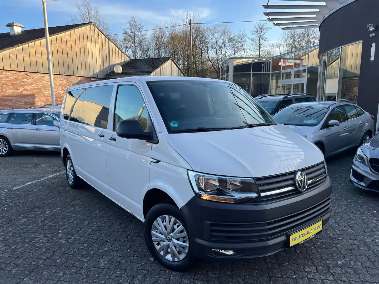 Volkswagen T6 Caravelle 2.0 TDI 150PS DSG *1.HAND* Blanco - 1