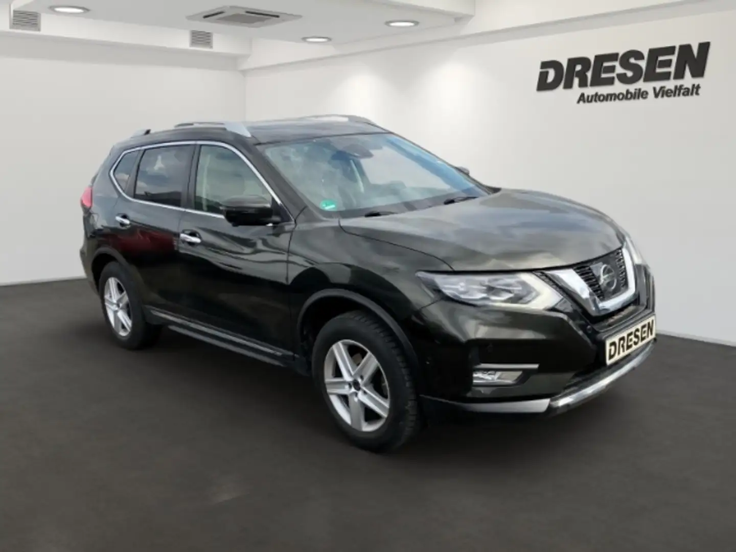 Nissan X-Trail 1.6 Tekna 4x2 Panorama Navi Leder Soundsystem Bose Szürke - 2