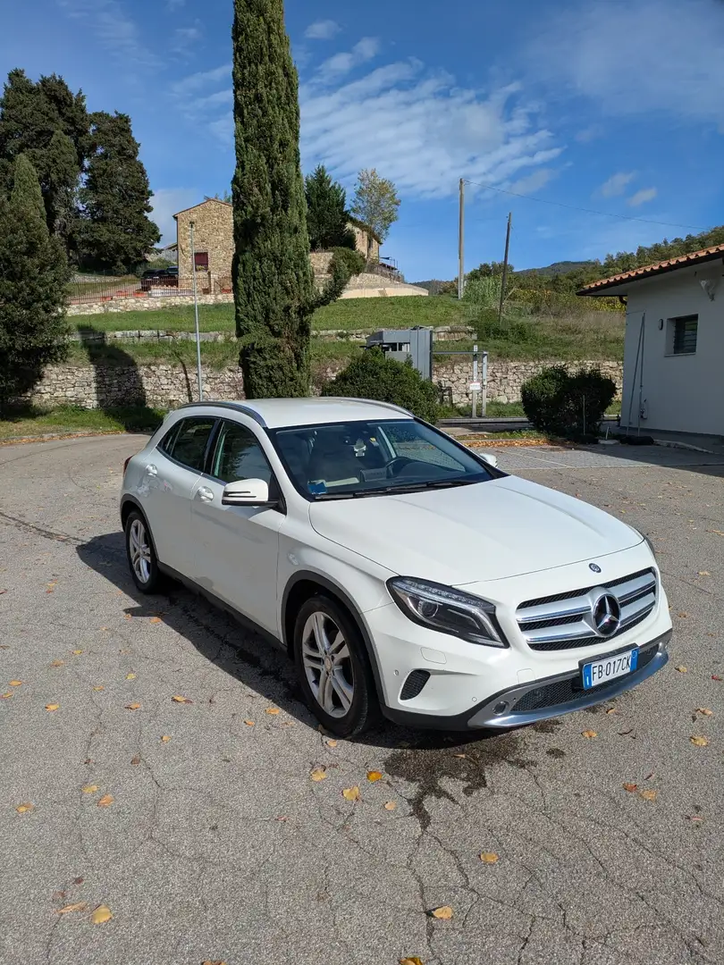 Mercedes-Benz GLA 200 d Business - 1