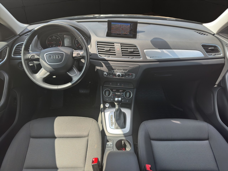 Audi Q3 2.0 TDI Quattro Basis NAVI*AHK*SHZ Klima Xenon — photo 13