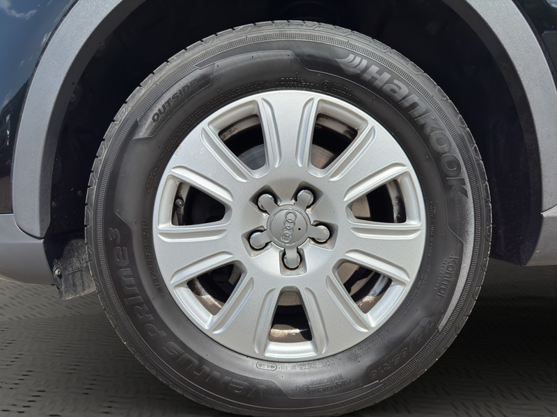 Audi Q3 2.0 TDI Quattro Basis NAVI*AHK*SHZ Klima Xenon — photo 10