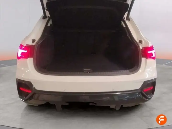 Audi Q3 Advanced 35 TDI 2022, foto 30