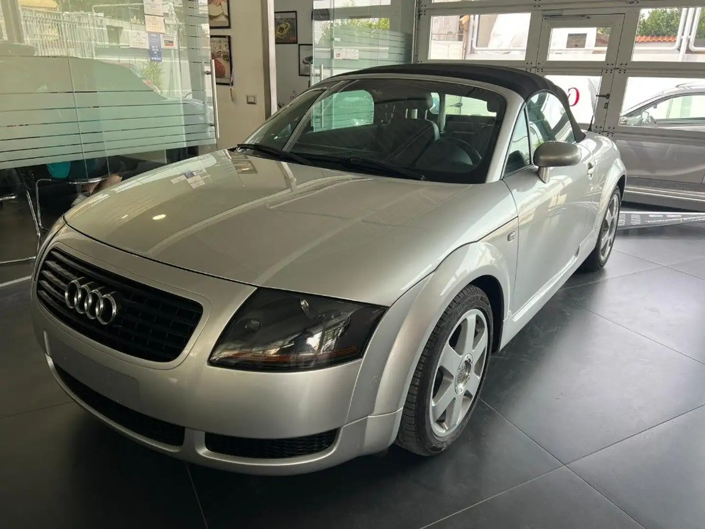 Audi TT Roadster 1.8 T 20V 179 CV cat Argento - 1
