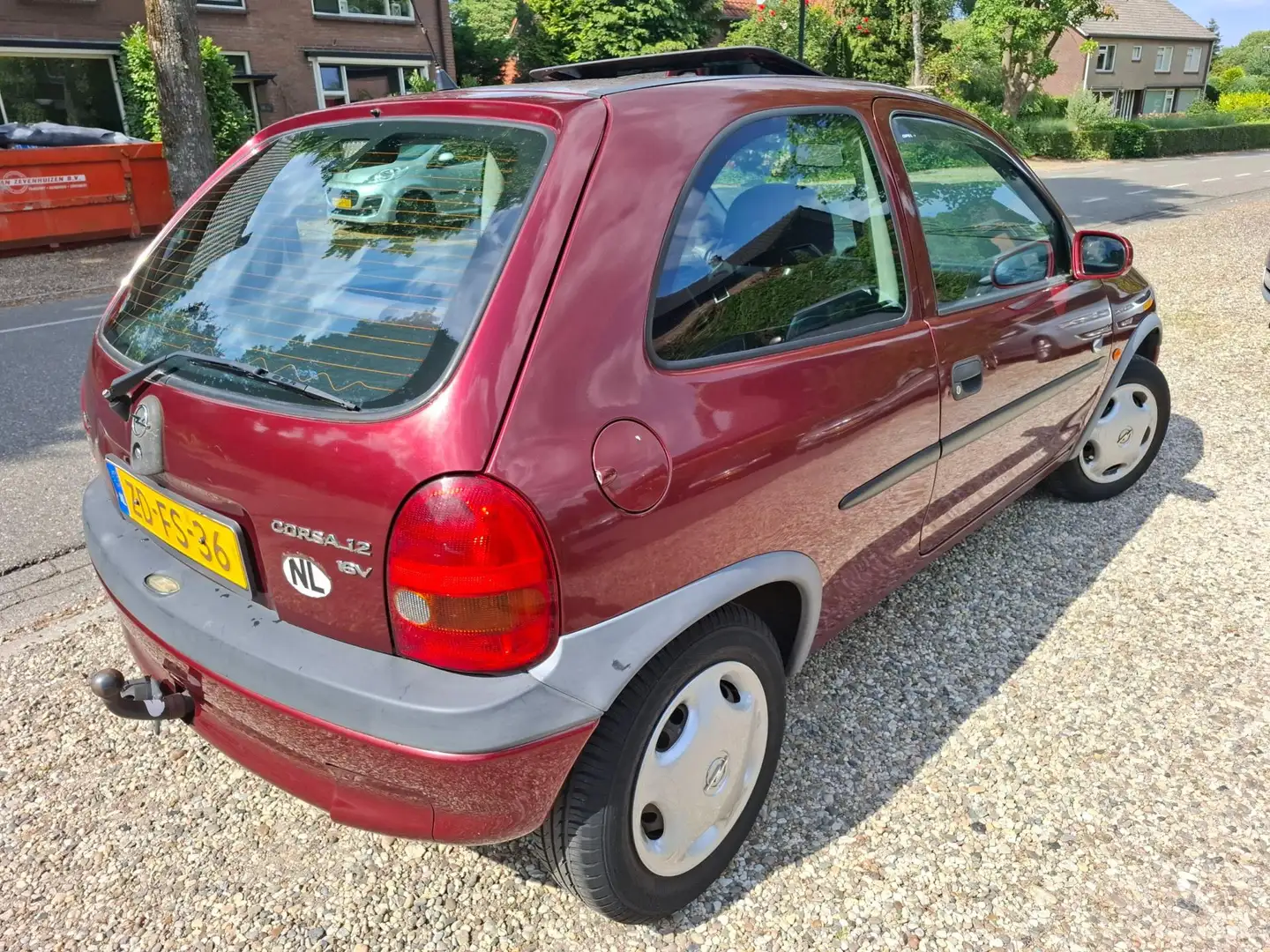 Opel Corsa 1.2i-16V Strada automaat stuurbekr cv sunroof APK Rosso - 2