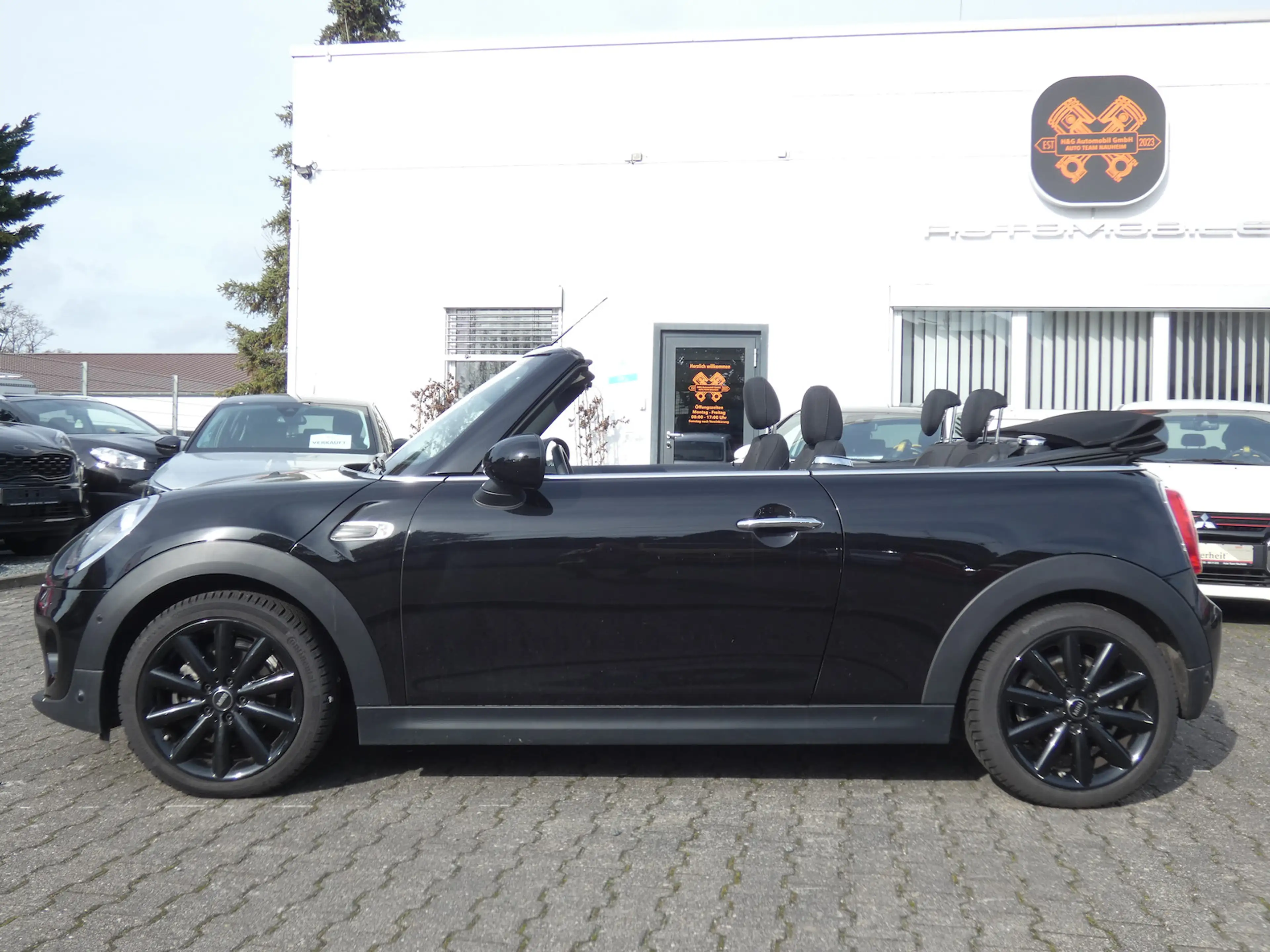 MINI One Cabrio *KLIMA*ALU*PDC*NAVI* — photo 3