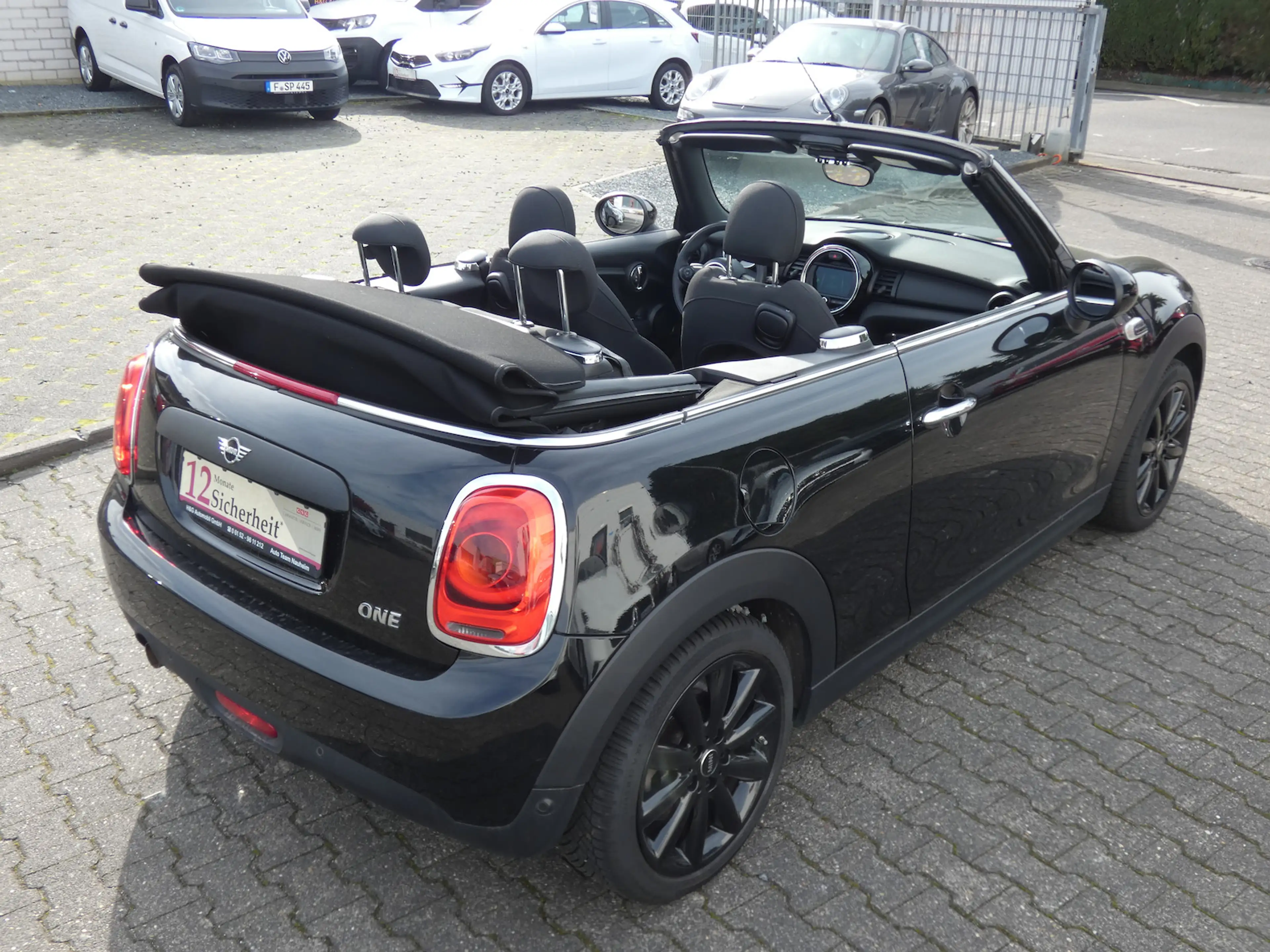 MINI One Cabrio *KLIMA*ALU*PDC*NAVI* — photo 8
