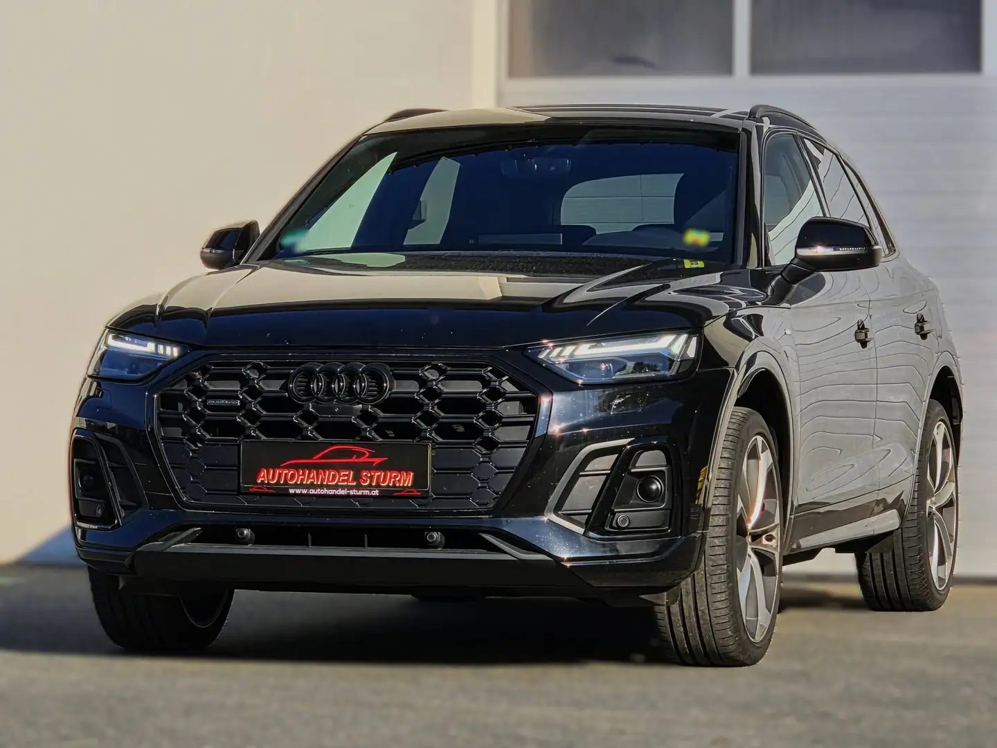 Audi Q5 40TDI quattro Edition One 3xS-line S-tr *Optikpaket*Matrix*B&O* Schwarz - 2