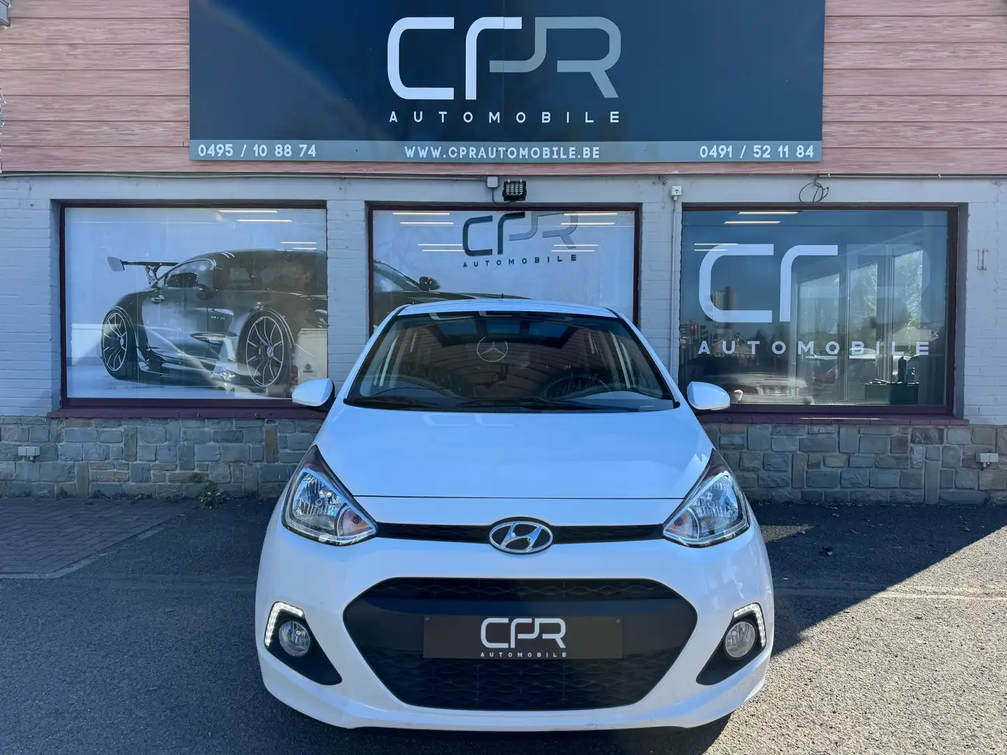 Hyundai i10 1.0 i * BT * CLIM * RADAR * CRUISE * VOLANT MULT Wit - 2