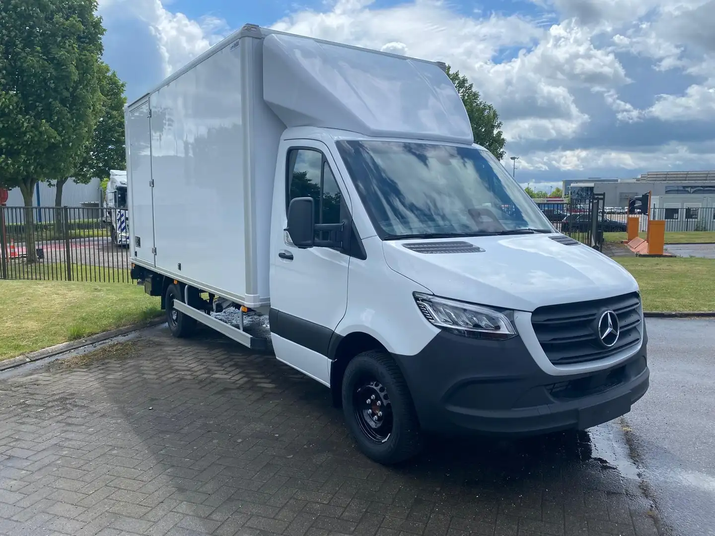Mercedes-Benz Sprinter 319 CDI Chassis L3 RWD Select 3.5T Select met Citi Wit - 2
