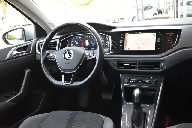 Volkswagen Polo view 10