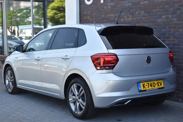 Volkswagen Polo view 2