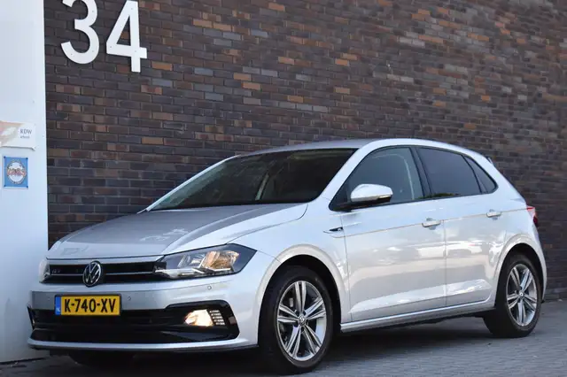 Volkswagen Polo view 3