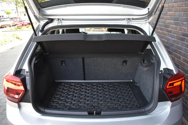 Volkswagen Polo view 6