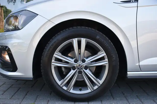 Volkswagen Polo view 17