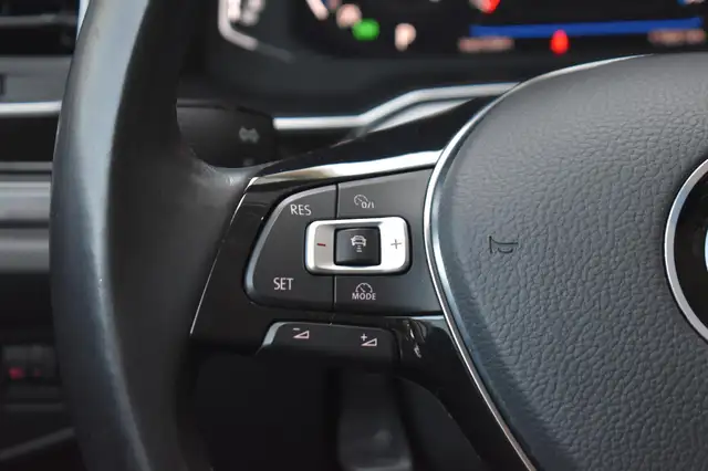 Volkswagen Polo view 30