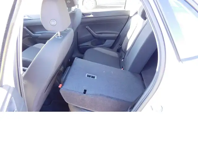 Volkswagen Polo view 13