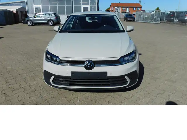 Volkswagen Polo view 3