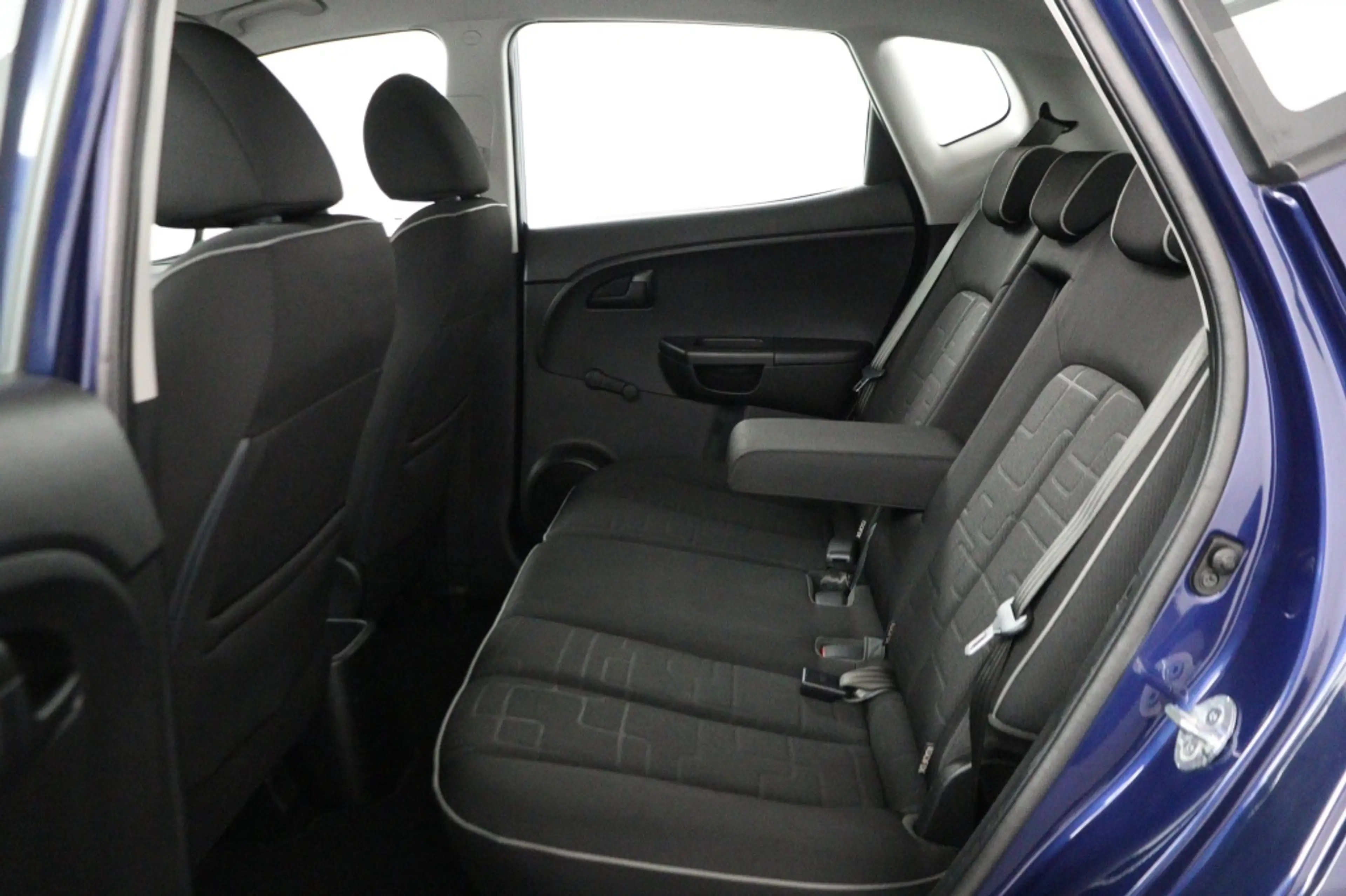 Kia Venga 1.4 CVVT Seven * Navi * Trekhaak * Cruise Control — photo 49