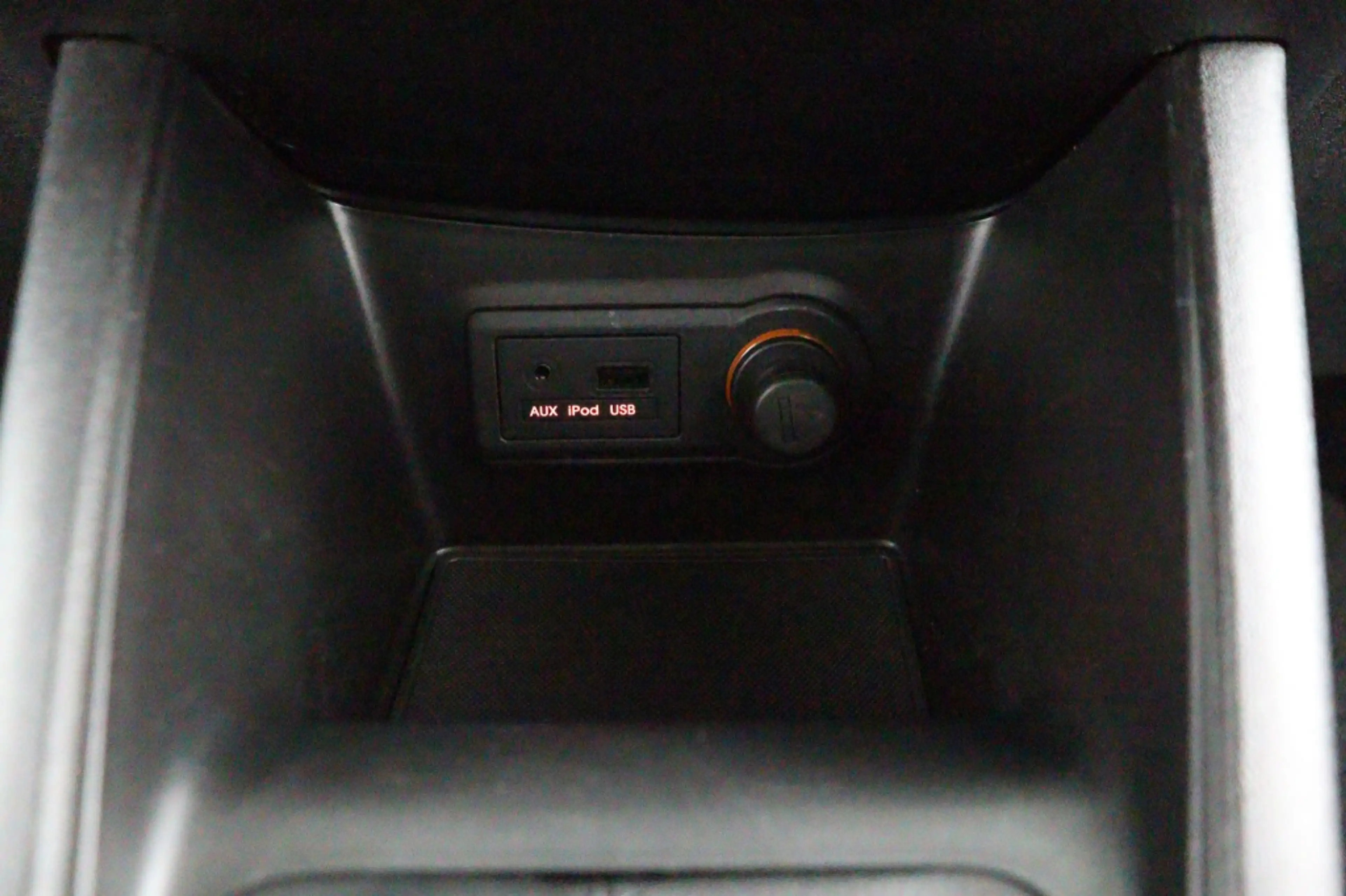 Kia Venga 1.4 CVVT Seven * Navi * Trekhaak * Cruise Control — photo 27