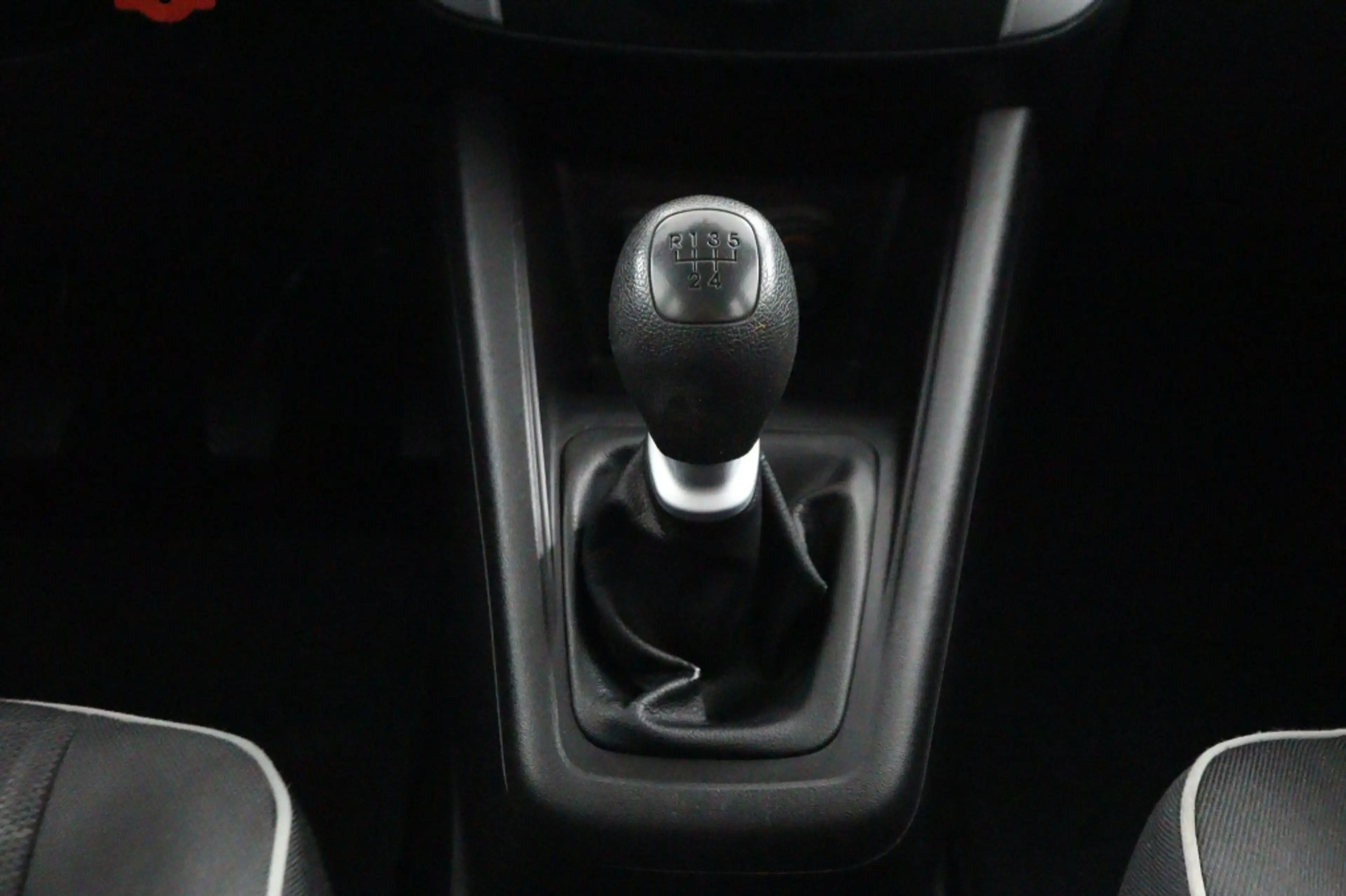 Kia Venga 1.4 CVVT Seven * Navi * Trekhaak * Cruise Control — photo 28