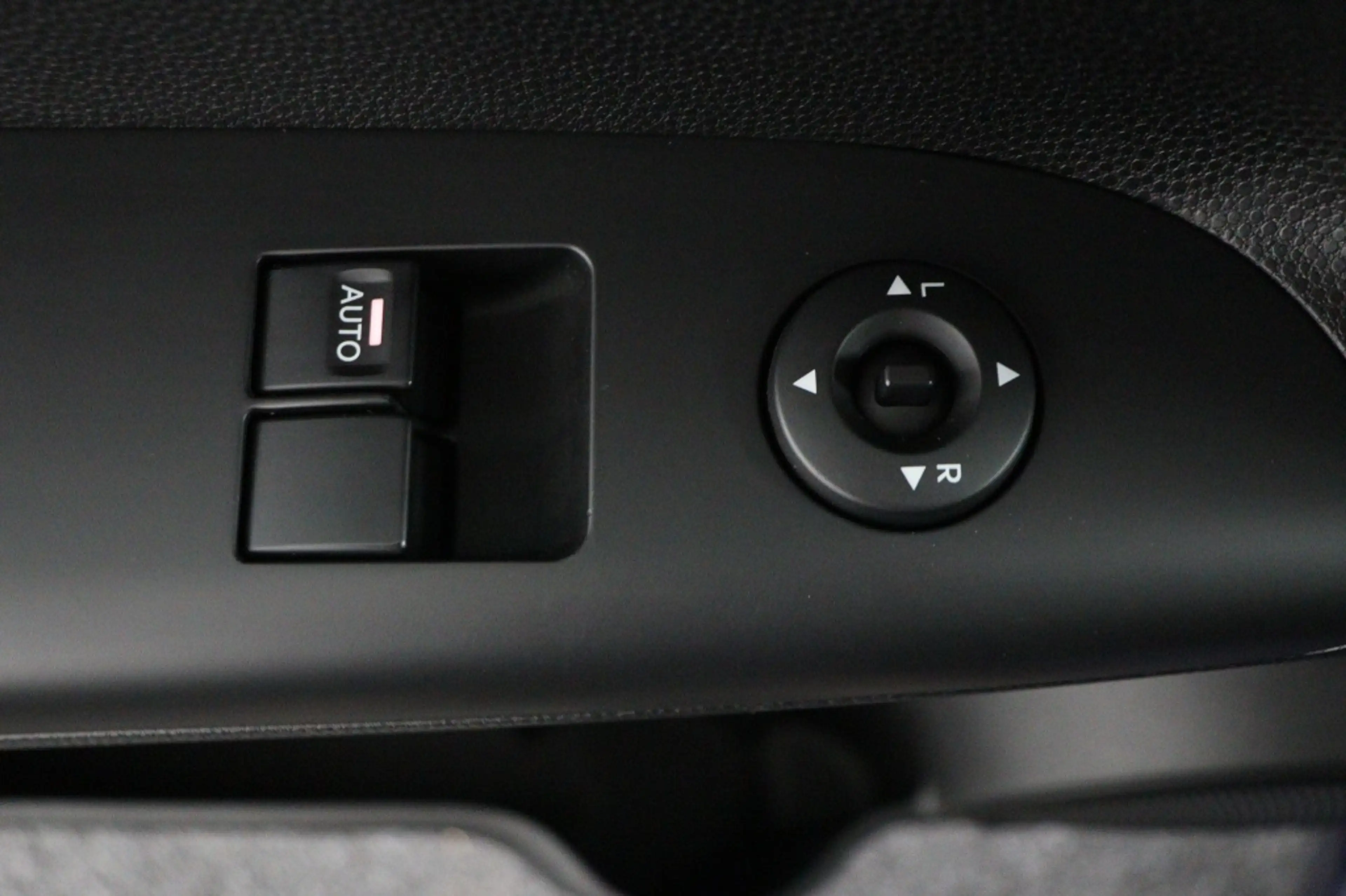 Kia Venga 1.4 CVVT Seven * Navi * Trekhaak * Cruise Control — photo 32