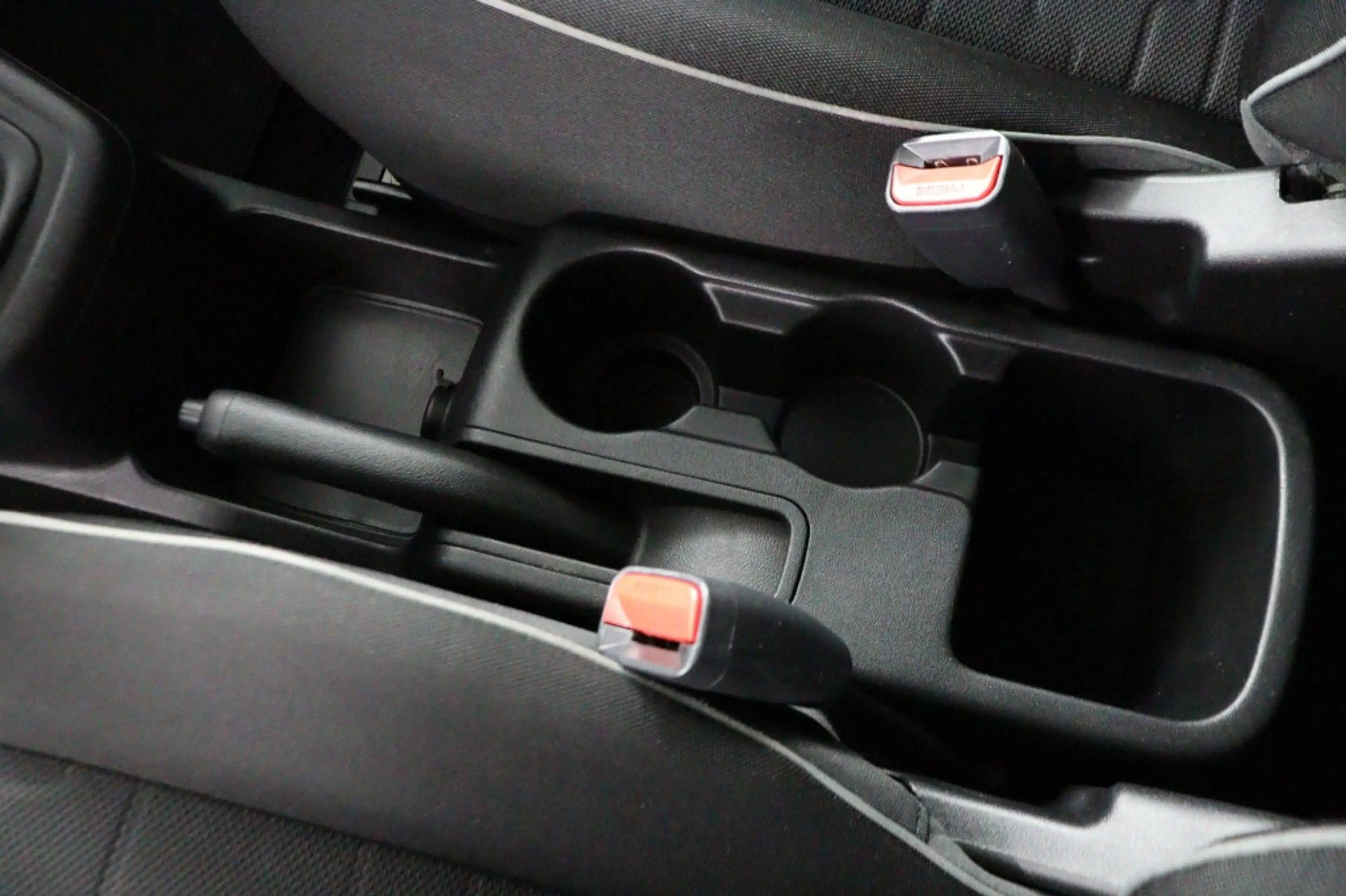 Kia Venga 1.4 CVVT Seven * Navi * Trekhaak * Cruise Control — photo 29
