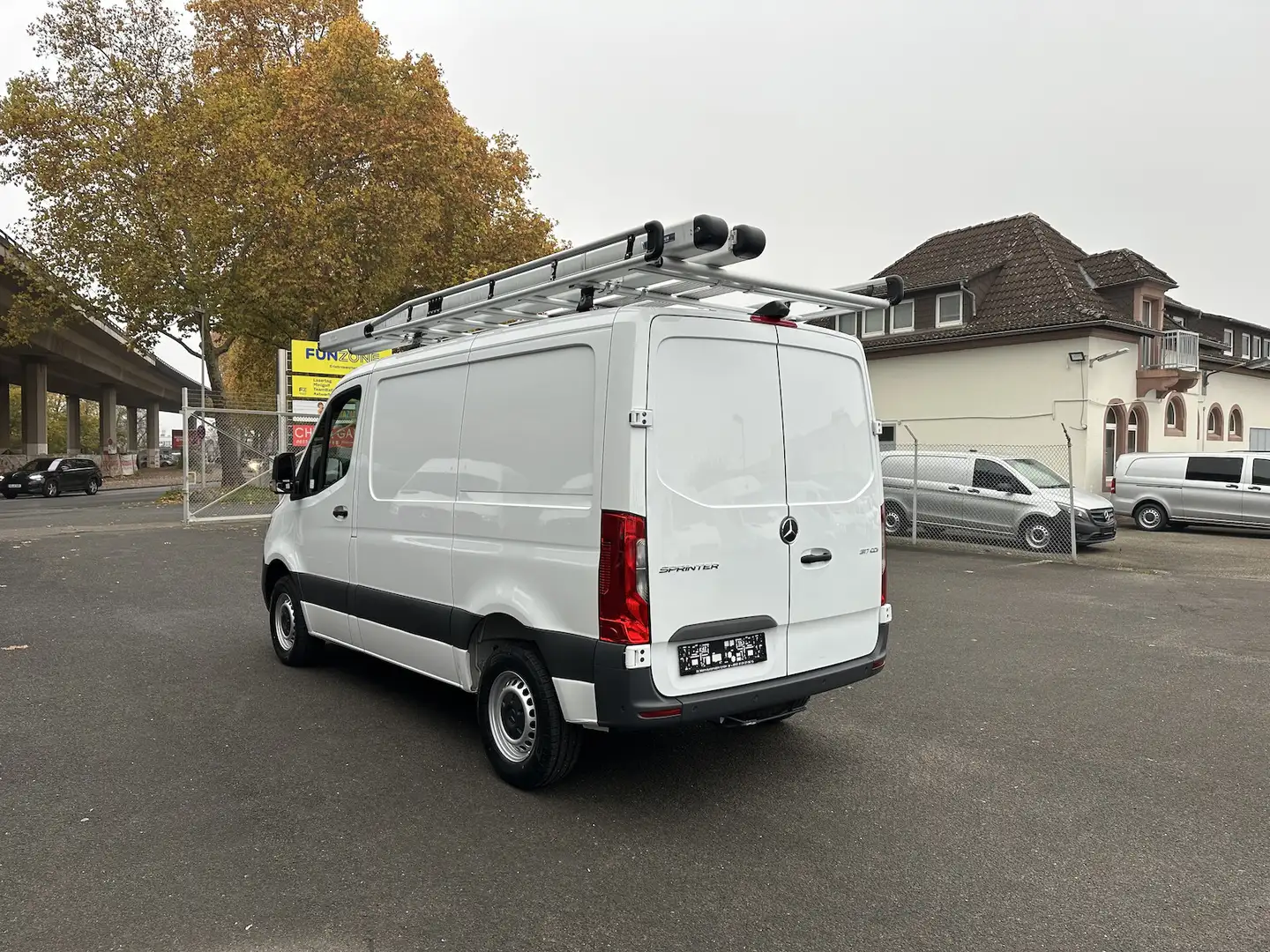 Mercedes-Benz Sprinter 317 CDI RWD L1 Kurz flach Sortimo Einbau Weiß - 2