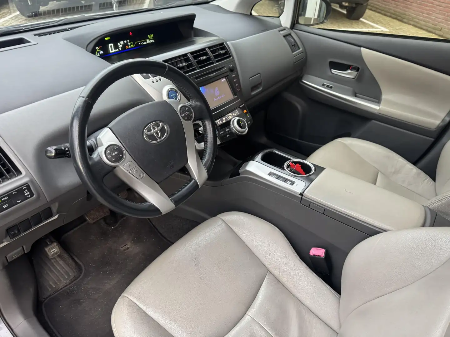 Toyota Prius+ Prius Wagon 1.8 HYBRID ASPIRATION 7-PERSOONS LEDER Gris - 2