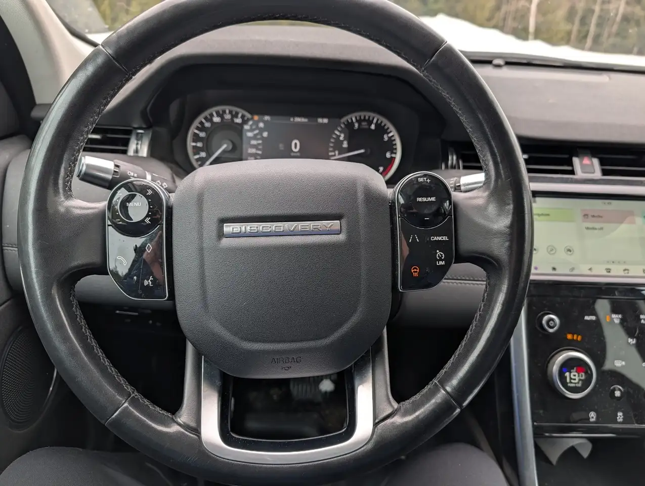 Land Rover Discovery Sport снимка Land Rover Discovery Sport