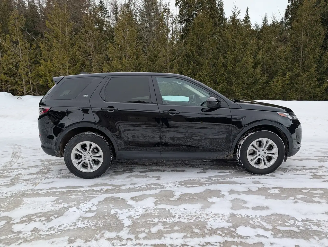 Land Rover Discovery Sport снимка Land Rover Discovery Sport