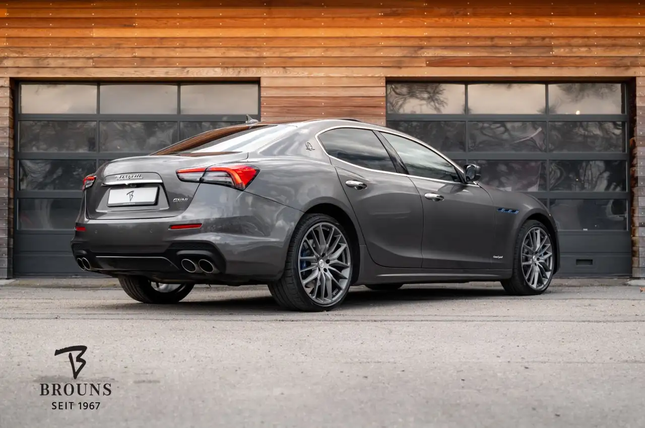 Maserati Ghibli 2021