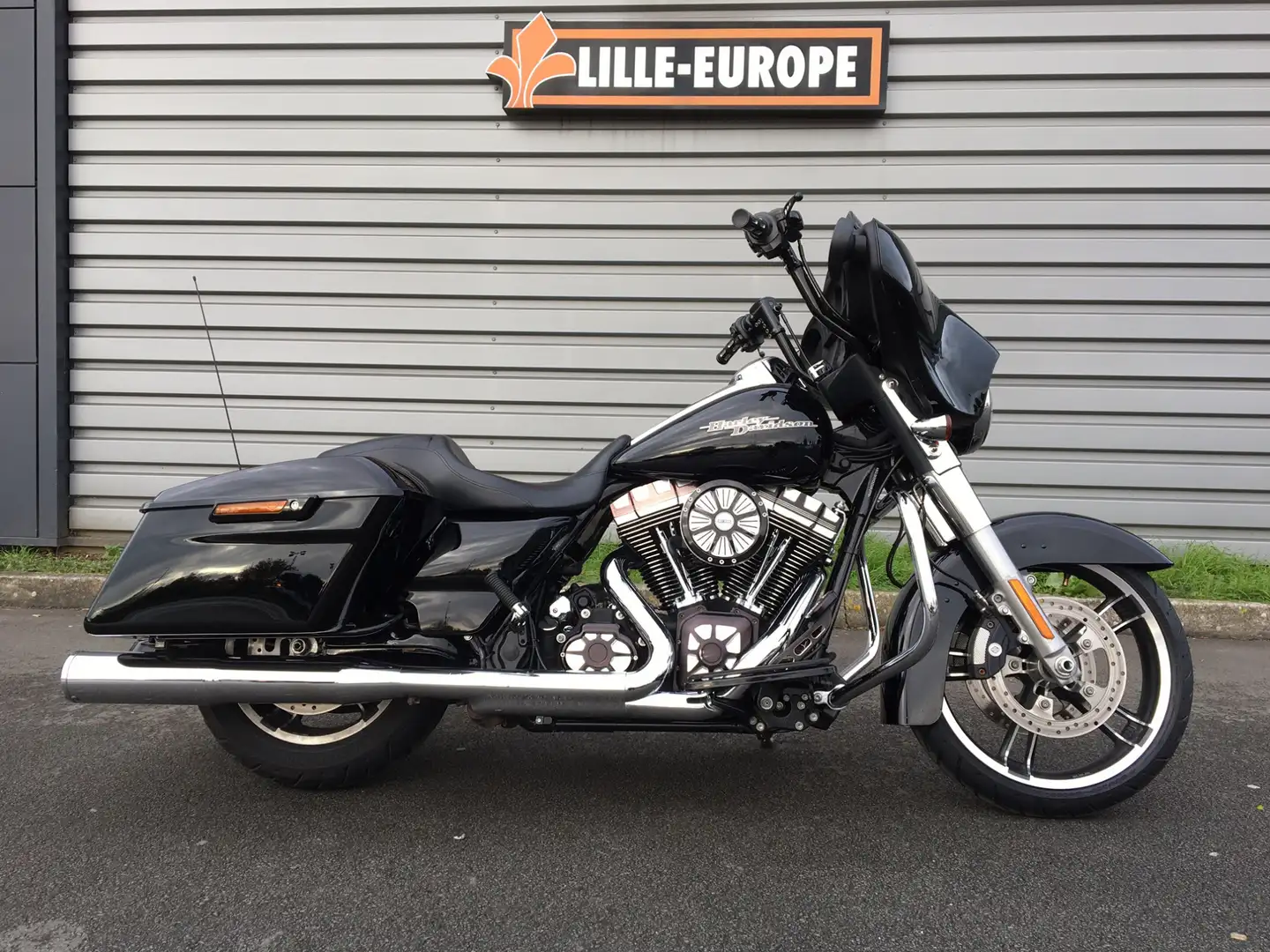 Harley-Davidson Street Glide Noir - 1